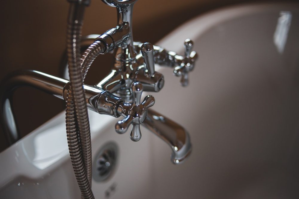 Clawfoot tub faucet