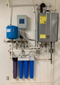 Tankless gas water heater